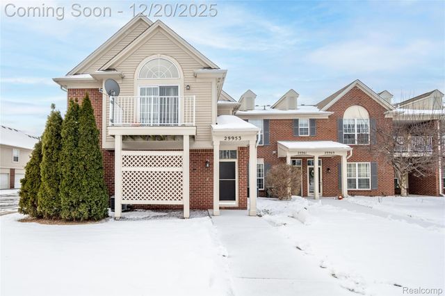 29953 Heritage Parkway, Warren, MI 48092