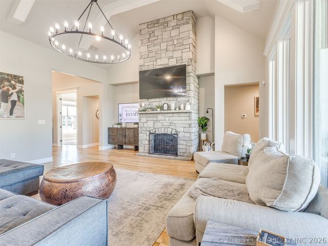 15907 E 106th Place North, Owasso, OK 74055