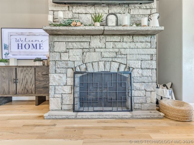 15907 E 106th Place North, Owasso, OK 74055