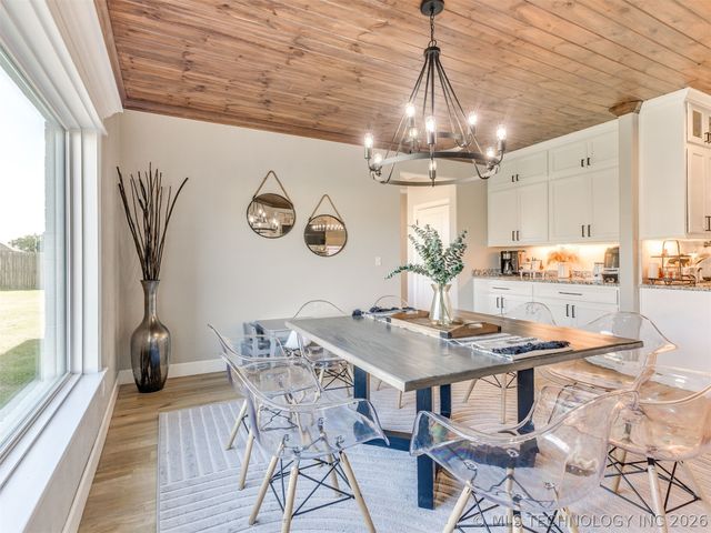 15907 E 106th Place North, Owasso, OK 74055