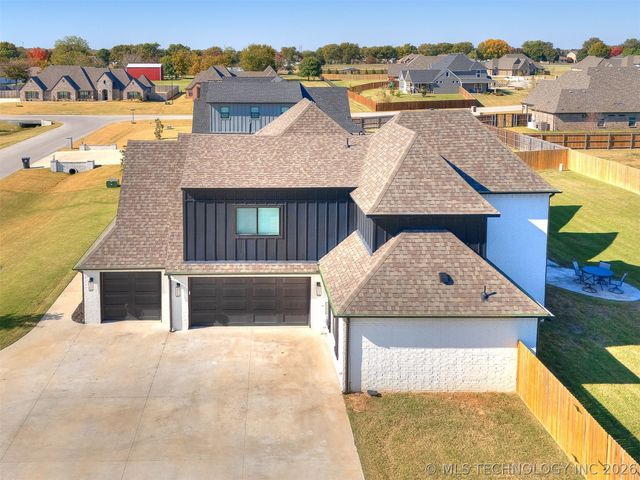 15907 E 106th Place North, Owasso, OK 74055