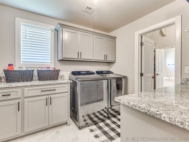 15907 E 106th Place North, Owasso, OK 74055