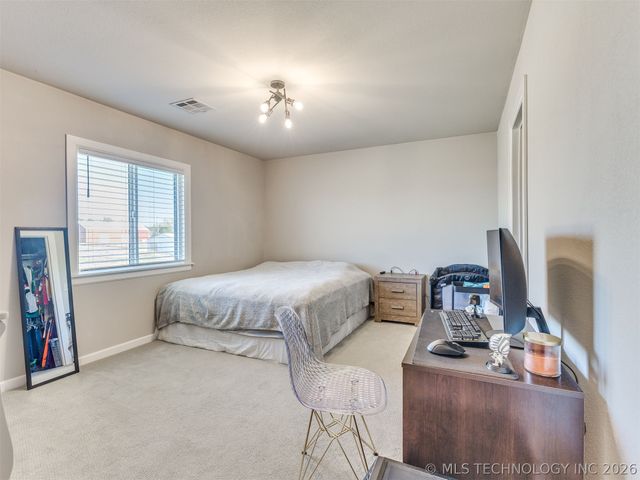 15907 E 106th Place North, Owasso, OK 74055