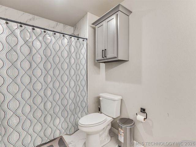 15907 E 106th Place North, Owasso, OK 74055