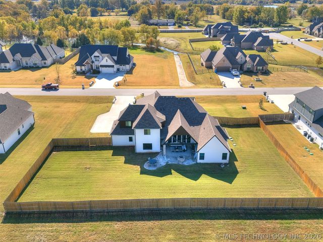 15907 E 106th Place North, Owasso, OK 74055
