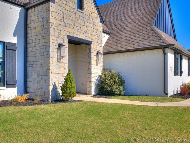 15907 E 106th Place North, Owasso, OK 74055