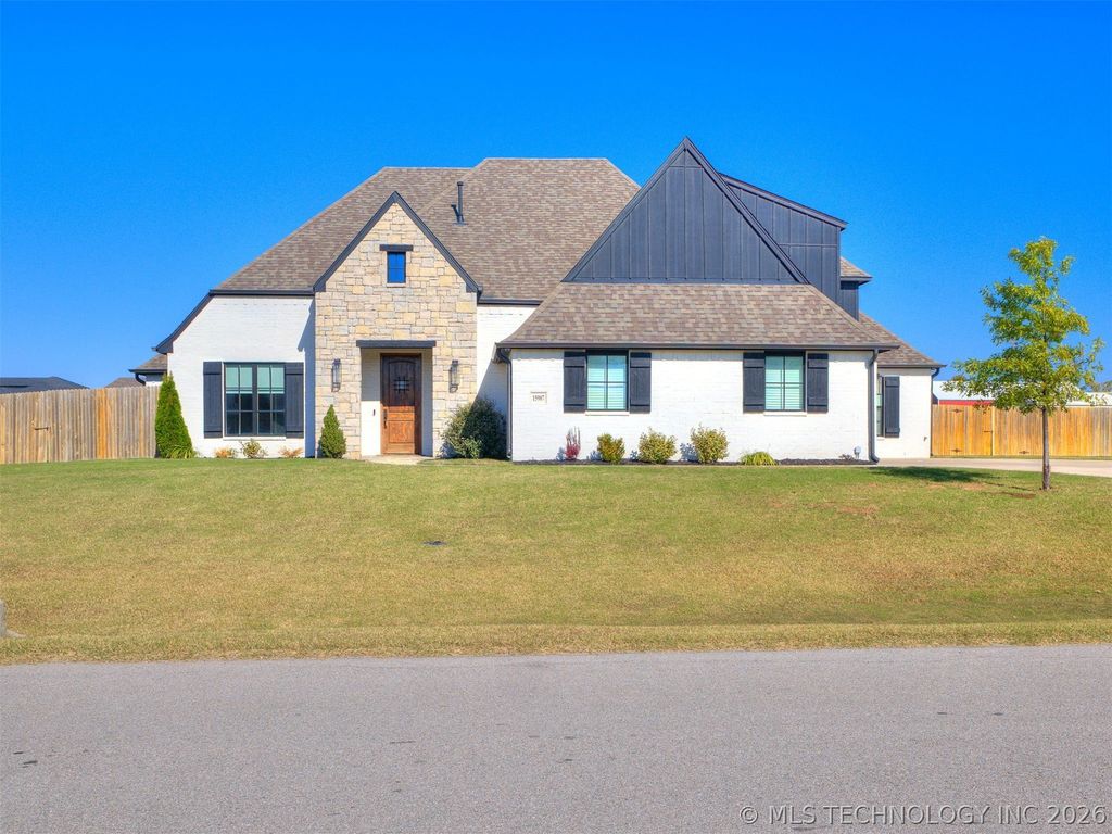 15907 E 106th Place North, Owasso, OK 74055