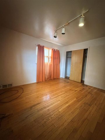 19127 Dwyer Street, Detroit, MI 48234