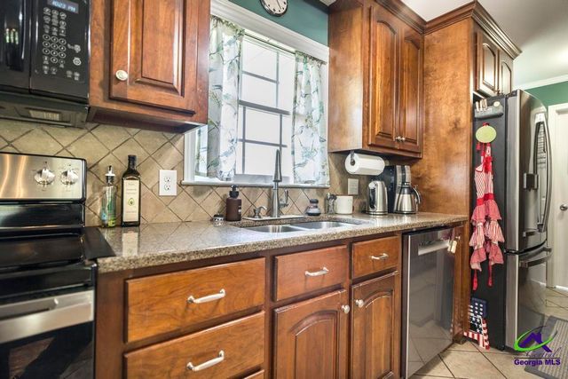 504 Dunbar Road, Warner Robins, GA 31093
