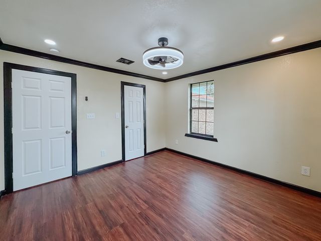 1112 E 13th Avenue, Corsicana, TX 75110