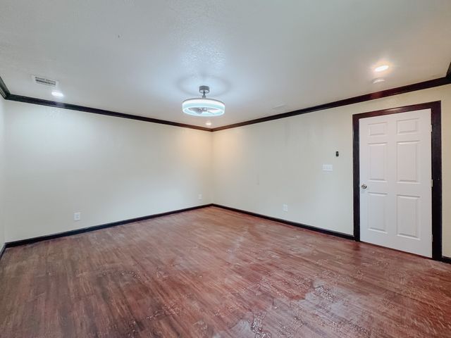 1112 E 13th Avenue, Corsicana, TX 75110