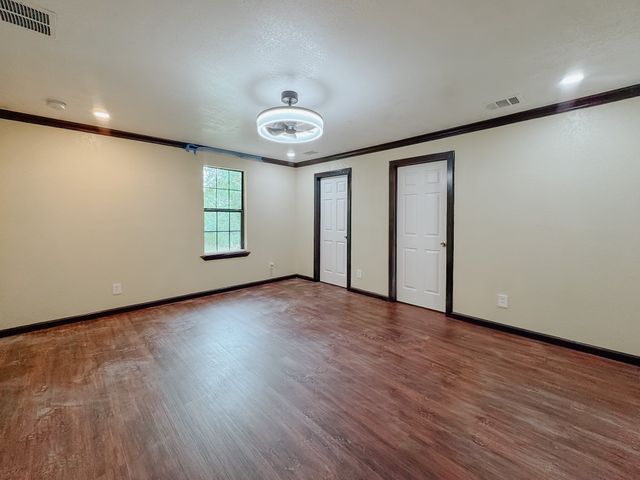 1112 E 13th Avenue, Corsicana, TX 75110