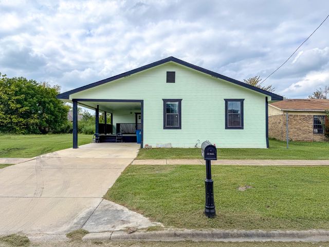 1112 E 13th Avenue, Corsicana, TX 75110