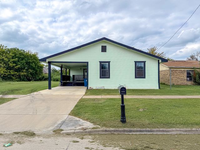 1112 E 13th Avenue, Corsicana, TX 75110