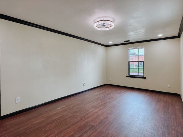 1112 E 13th Avenue, Corsicana, TX 75110