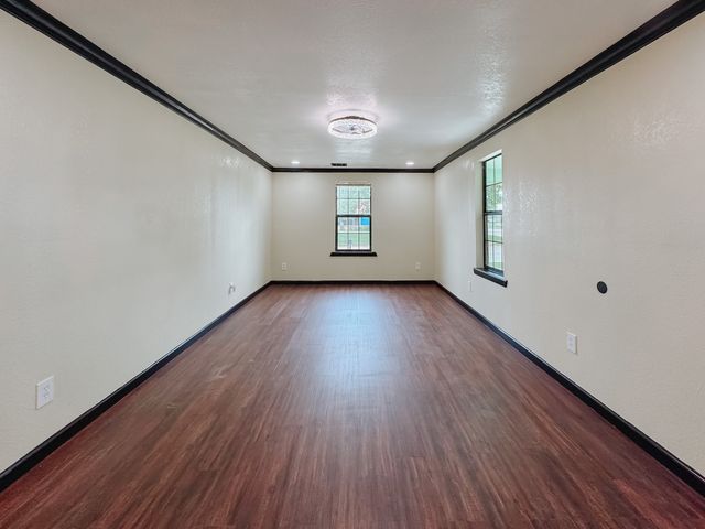 1112 E 13th Avenue, Corsicana, TX 75110