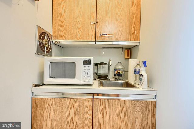 9125 BELAIR RD, Nottingham, MD 21236