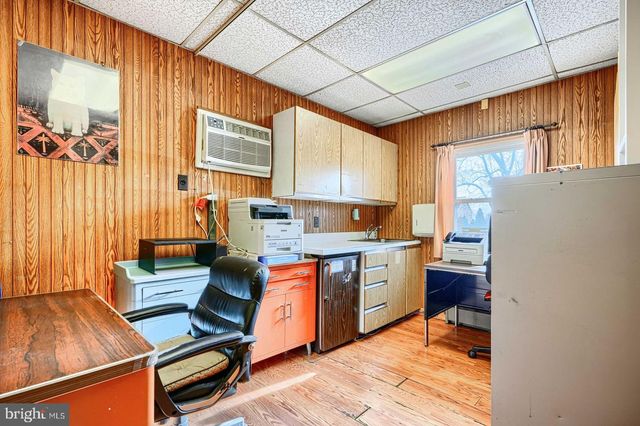 9125 BELAIR RD, Nottingham, MD 21236