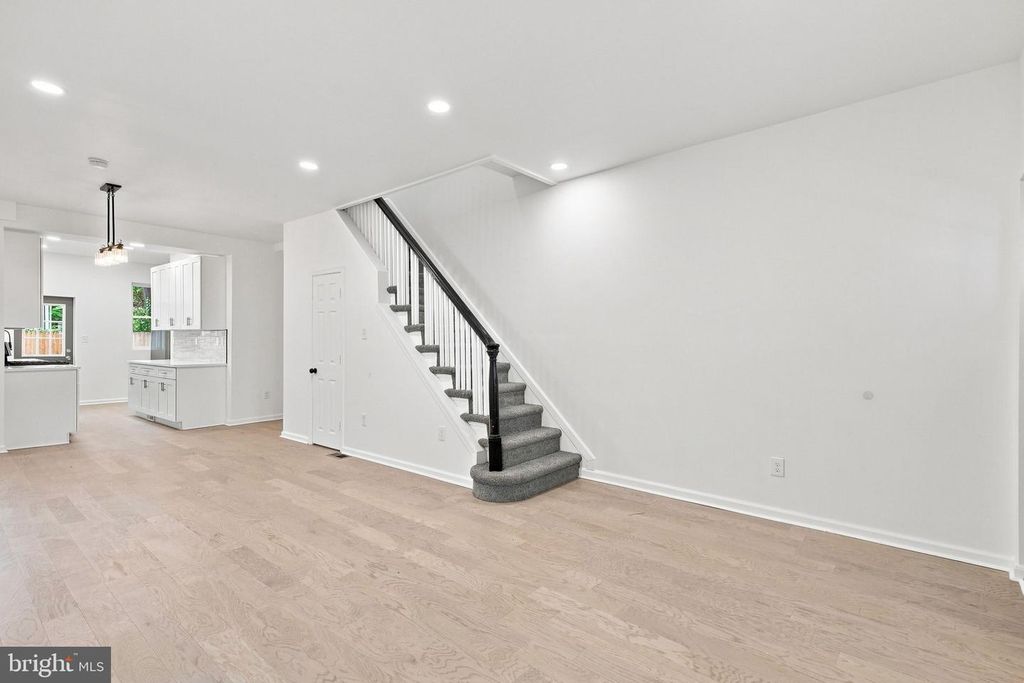 5039 N SMEDLEY ST, PHILADELPHIA, PA 19141 — photo 5