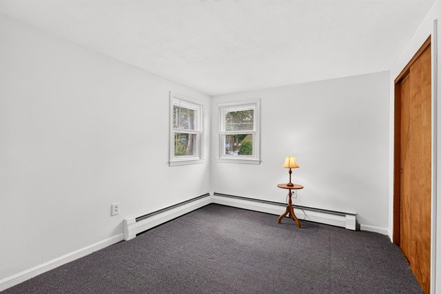 16 Beverly Avenue, Salem, NH 03079