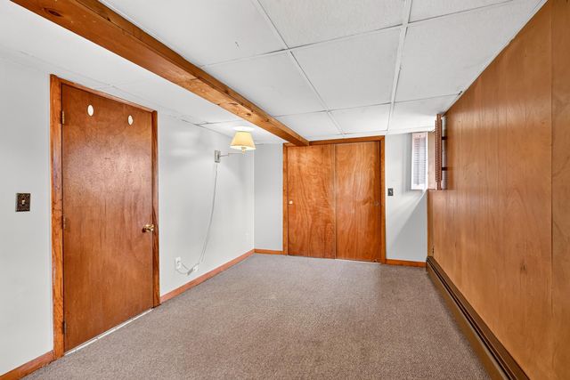 16 Beverly Avenue, Salem, NH 03079