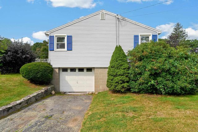 16 Beverly Avenue, Salem, NH 03079