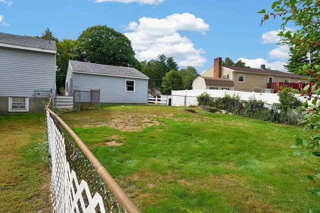 16 Beverly Avenue, Salem, NH 03079