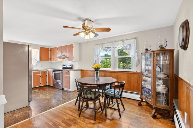 16 Beverly Avenue, Salem, NH 03079