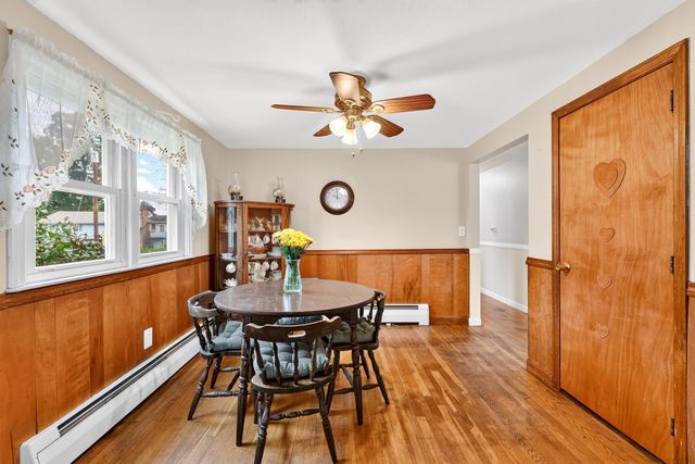 16 Beverly Avenue, Salem, NH 03079