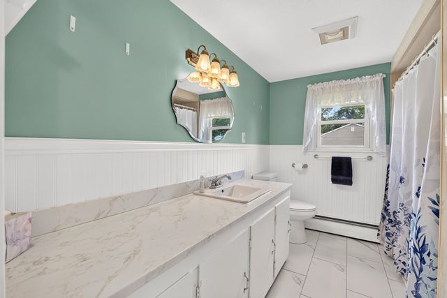 16 Beverly Avenue, Salem, NH 03079