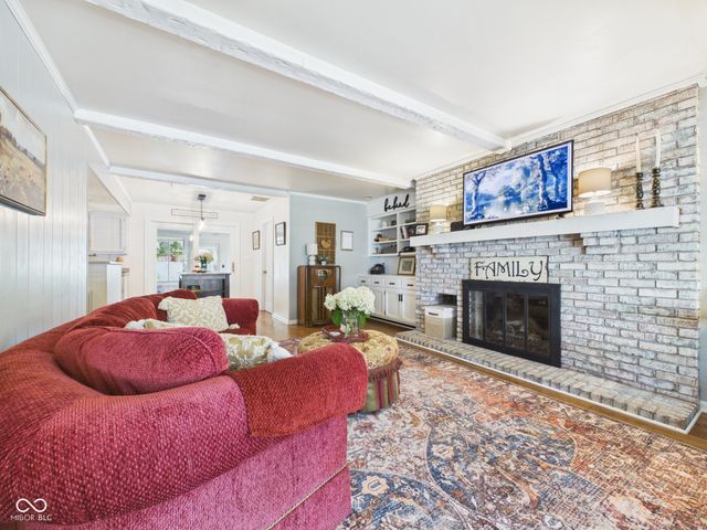 1905 Woodview Lane, Anderson, IN 46011