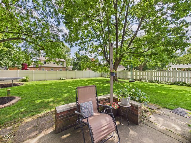 1905 Woodview Lane, Anderson, IN 46011
