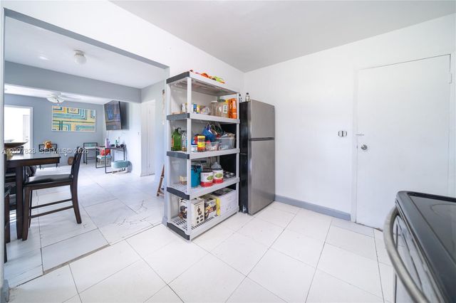 2406 NW 67th St, Miami, FL 33147