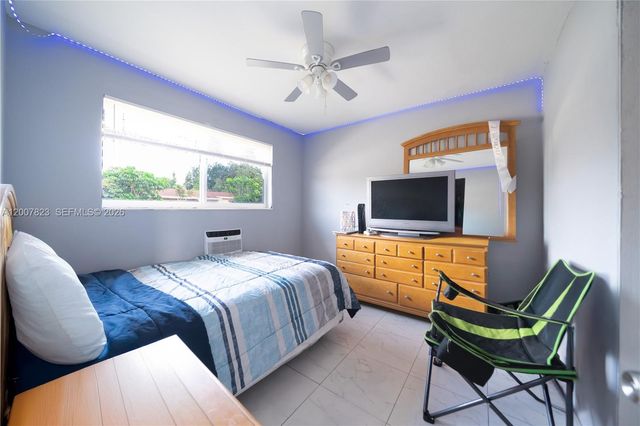 2406 NW 67th St, Miami, FL 33147