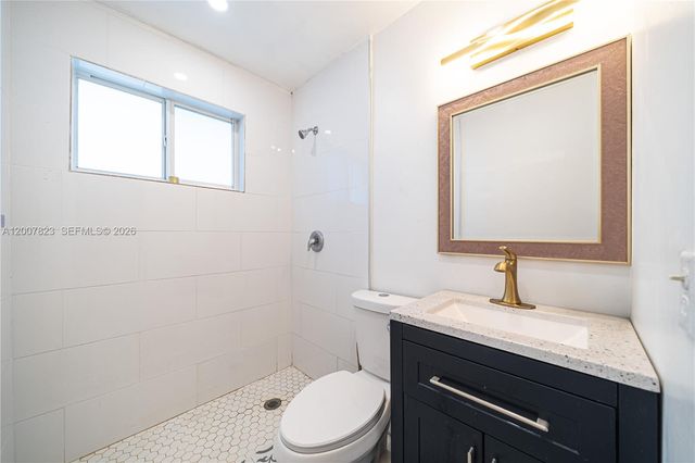 2406 NW 67th St, Miami, FL 33147