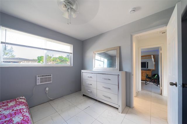 2406 NW 67th St, Miami, FL 33147