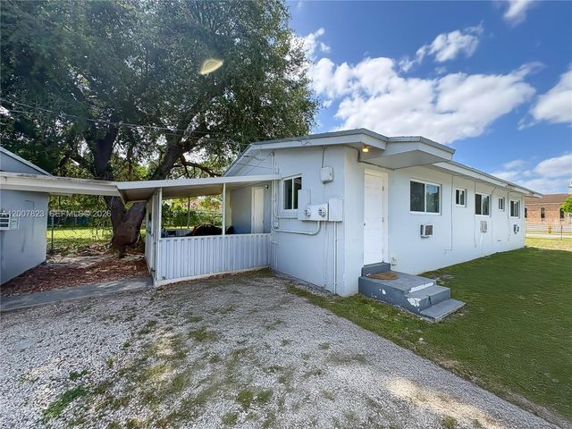 2406 NW 67th St, Miami, FL 33147