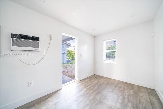 2406 NW 67th St, Miami, FL 33147