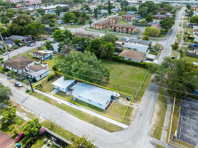 2406 NW 67th St, Miami, FL 33147