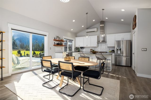 7420 Windsong Lane, Sedro Woolley, WA 98284