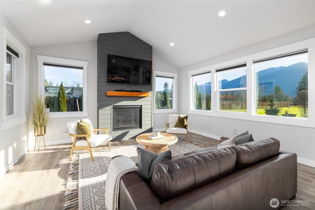 7420 Windsong Lane, Sedro Woolley, WA 98284