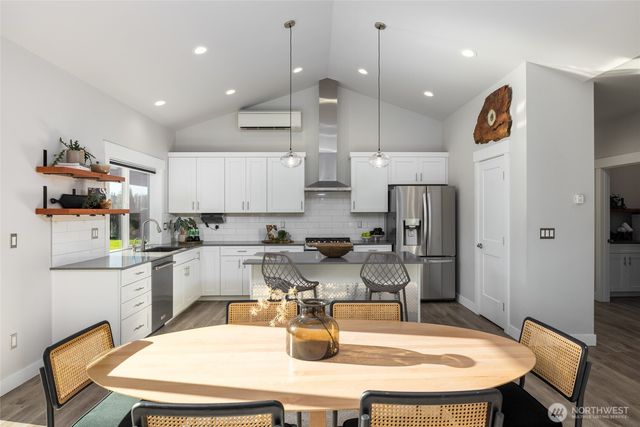 7420 Windsong Lane, Sedro Woolley, WA 98284