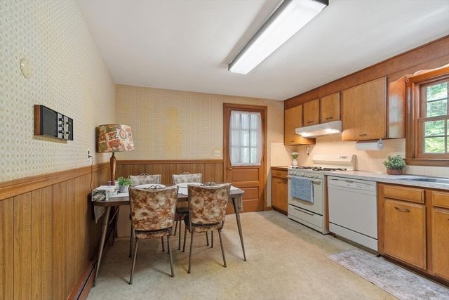 18 Cambridge Street, Chelmsford, MA 01824