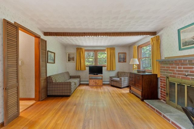 18 Cambridge Street, Chelmsford, MA 01824