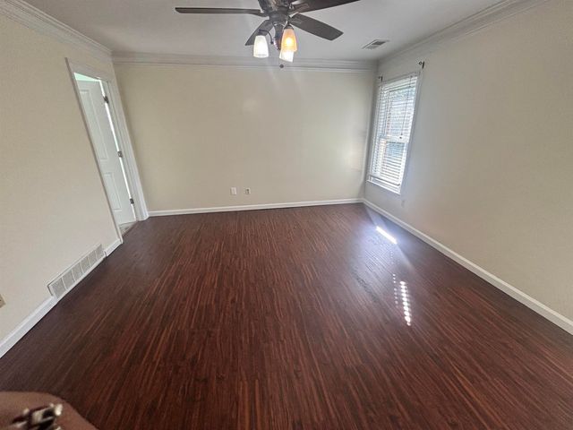 8894 LAKE EDGE CV, Memphis, TN 38016