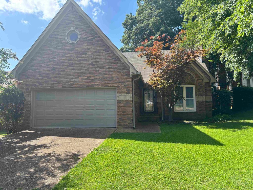8894 LAKE EDGE CV, Memphis, TN 38016