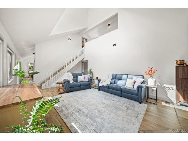 330 W Ridge Dr, Woodland Park, CO 80863