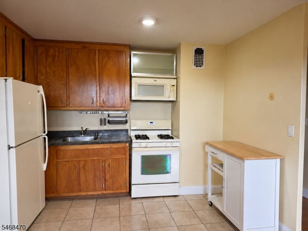 39 E 39Th St., 7G G, Paterson City, NJ 07514 — photo 5