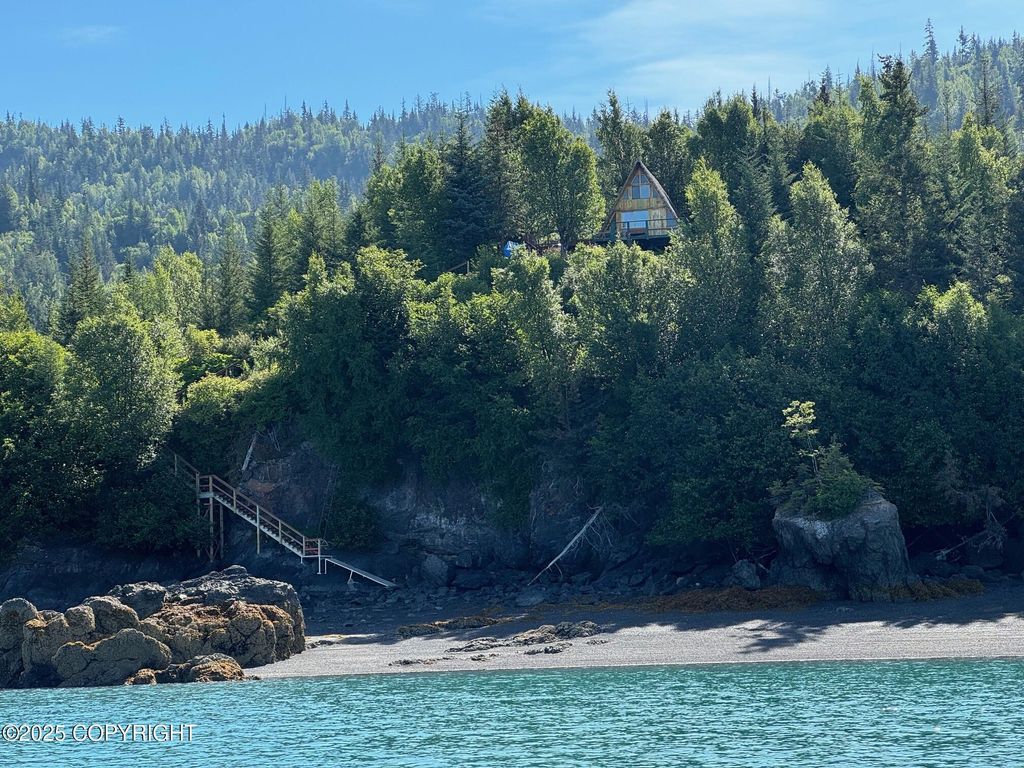 000 Kachemak Bay, Remote, AK 99603