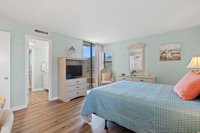 100 Ocean Creek Dr Apt M2, Myrtle Beach, SC 29572